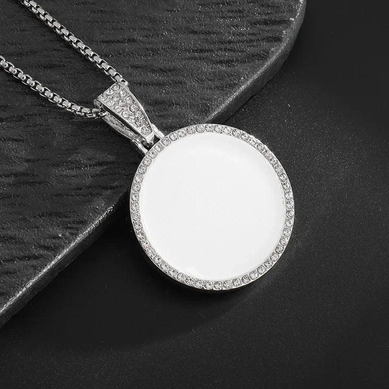 Iced Out Letter Savage Pendant Shiny Bing Cubic Zirconia Hip Hop Necklace Men\\\'s Cool Rock Rap Trend Jewelry