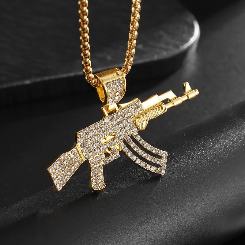 Iced Out Letter Savage Pendant Shiny Bing Cubic Zirconia Hip Hop Necklace Men\\\'s Cool Rock Rap Trend Jewelry