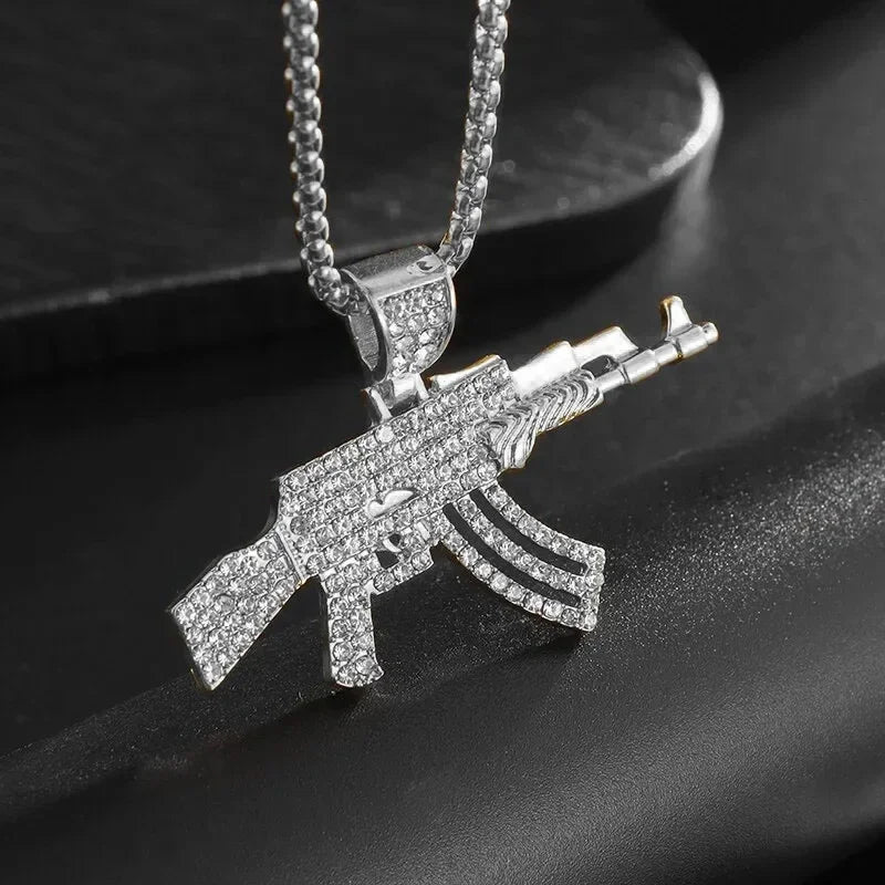 Iced Out Letter Savage Pendant Shiny Bing Cubic Zirconia Hip Hop Necklace Men\\\'s Cool Rock Rap Trend Jewelry