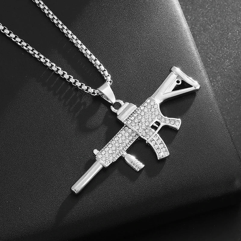 Iced Out Letter Savage Pendant Shiny Bing Cubic Zirconia Hip Hop Necklace Men\\\'s Cool Rock Rap Trend Jewelry