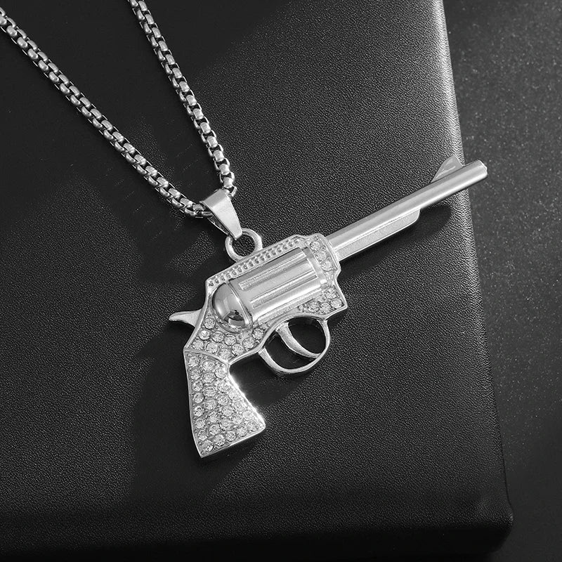 Iced Out Letter Savage Pendant Shiny Bing Cubic Zirconia Hip Hop Necklace Men\\\'s Cool Rock Rap Trend Jewelry
